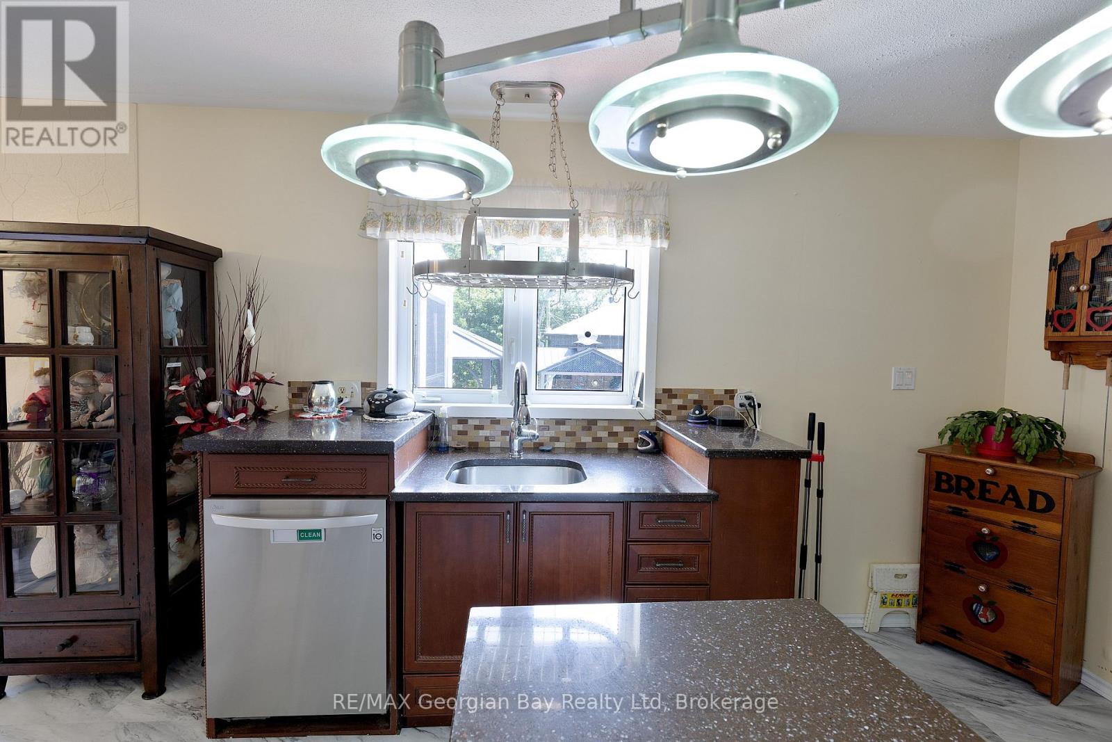 739 Simcoe Avenue, Tay, Ontario  L0K 1R0 - Photo 13 - S12964370