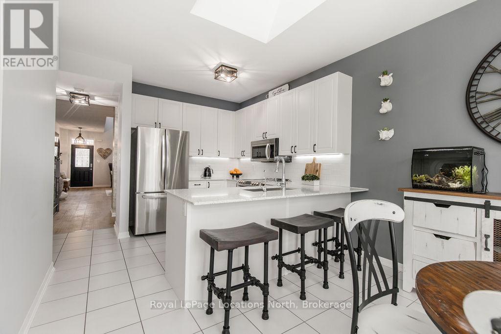 14 Berkshire Avenue, Wasaga Beach, Ontario  L9Z 0G3 - Photo 14 - S12964636