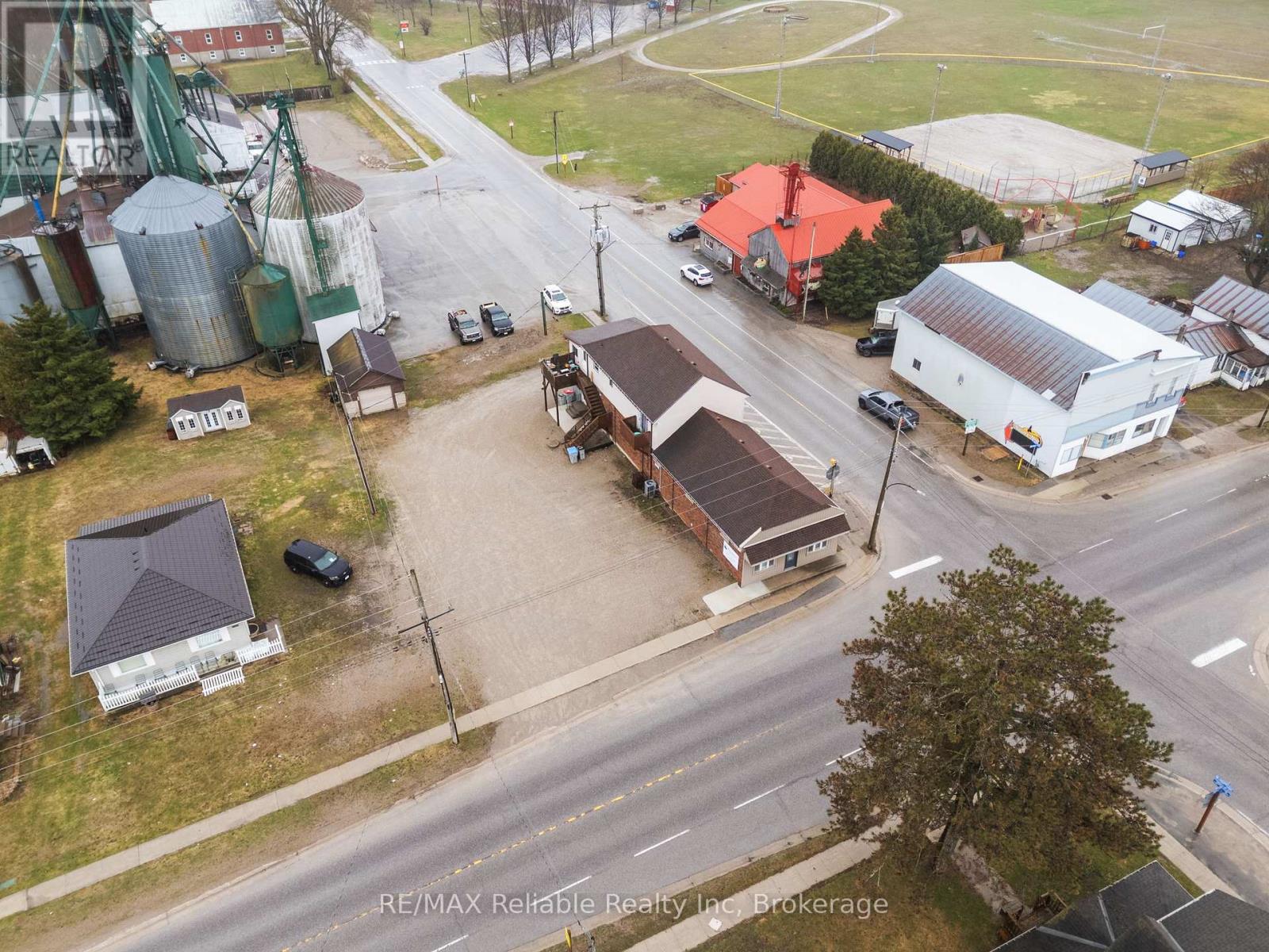 271 Main Street, Central Huron, Ontario  N0M 2H0 - Photo 37 - X12964392