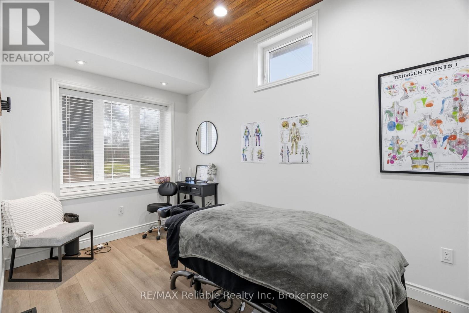 271 Main Street, Central Huron, Ontario  N0M 2H0 - Photo 5 - X12964392