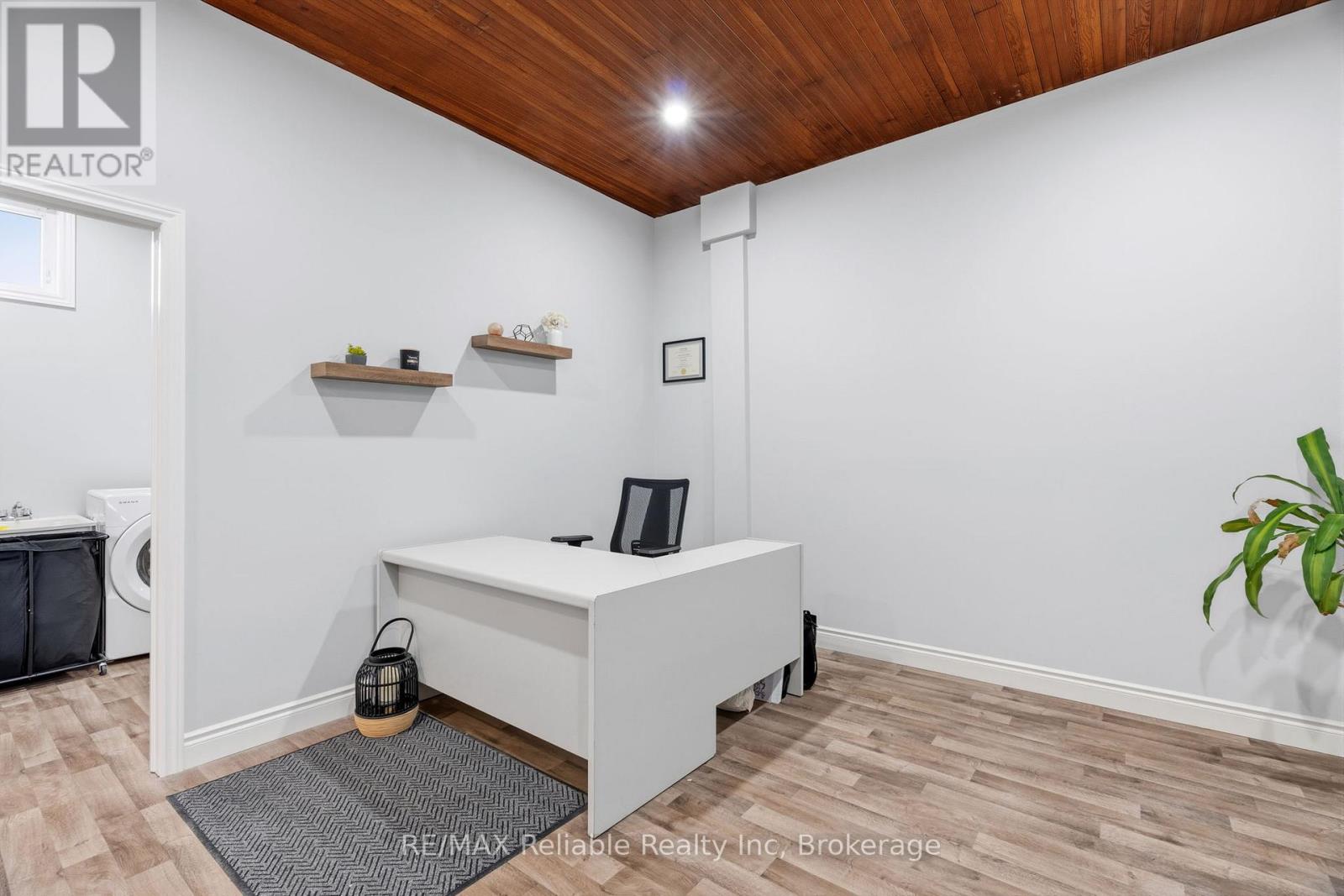 271 Main Street, Central Huron, Ontario  N0M 2H0 - Photo 8 - X12964392