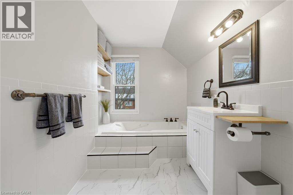 191 Bell Avenue, Hamilton, Ontario  L8K 3E5 - Photo 24 - 40814619