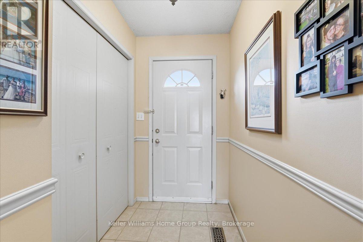 38 Roehampton Crescent, Guelph, Ontario  N1L 1M8 - Photo 4 - X12964970