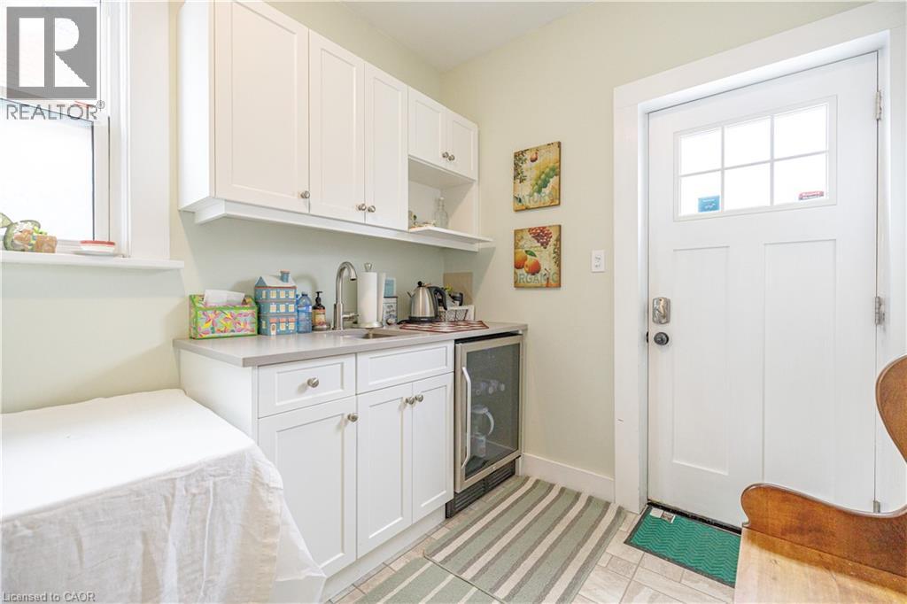 318 Frederick Street, Kitchener, Ontario  N2H 2N7 - Photo 7 - 40816466