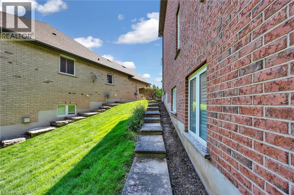 232 The Lions Gate, Waterloo, Ontario  N2L 6M5 - Photo 40 - 40814994