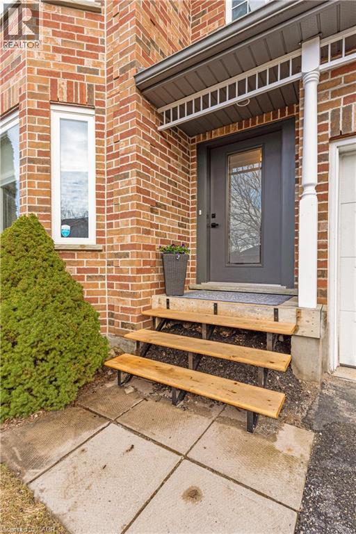 739 Butternut Avenue, Waterloo, Ontario  N2V 2M3 - Photo 3 - 40817917