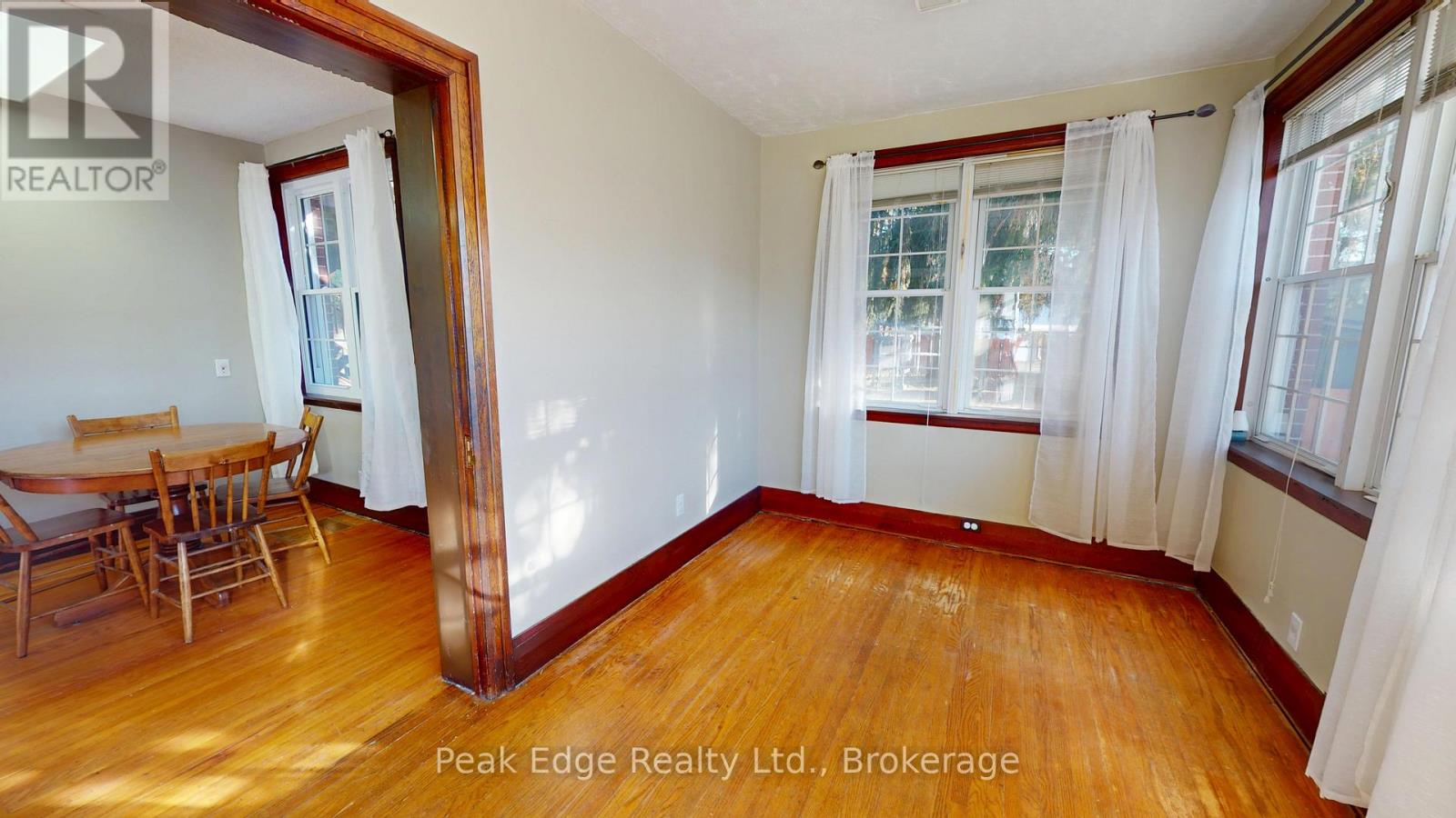 477 12th Avenue, Hanover, Ontario  N4N 2V1 - Photo 10 - X12966018