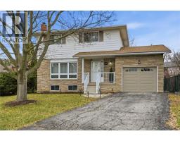102 DUNDEE Drive, Caledonia, Ontario