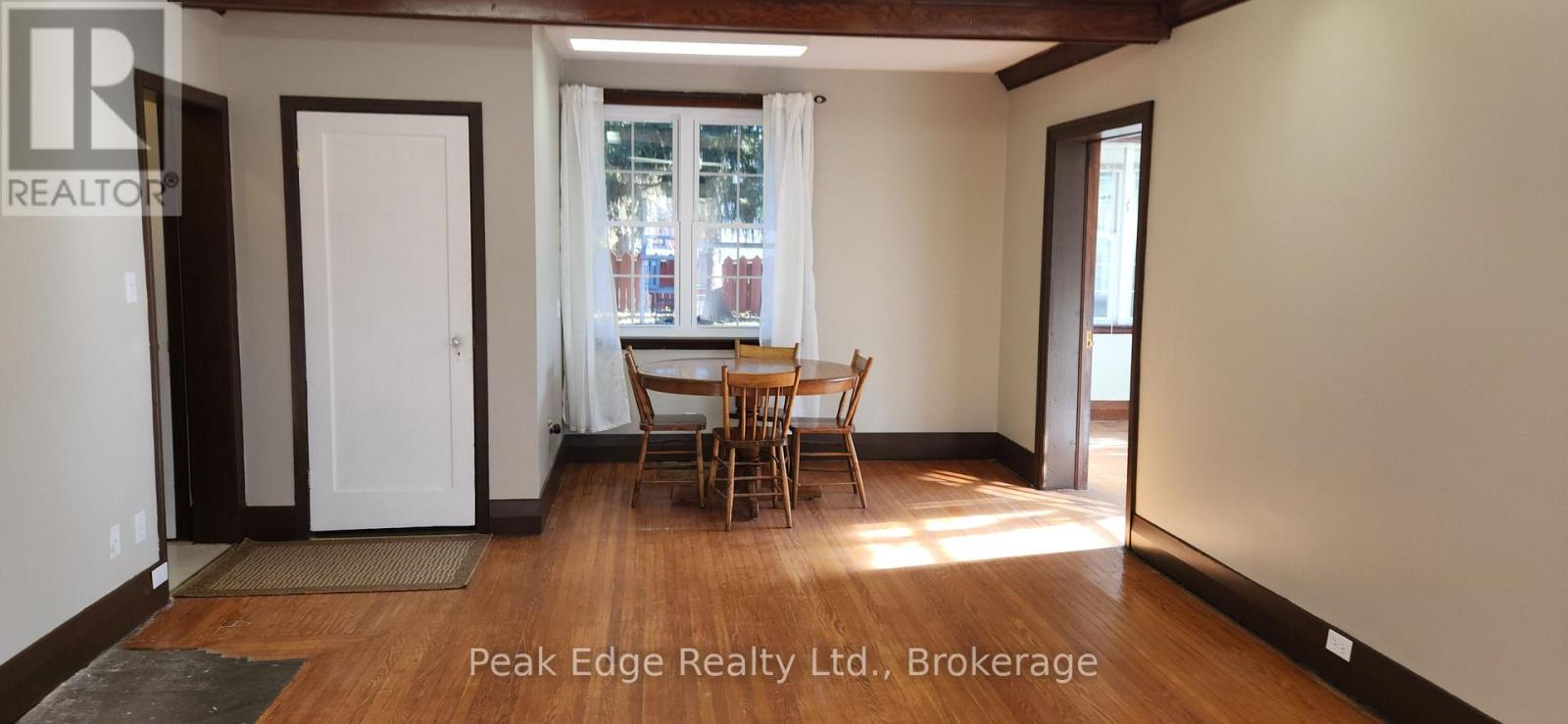 477 12th Avenue, Hanover, Ontario  N4N 2V1 - Photo 6 - X12966308