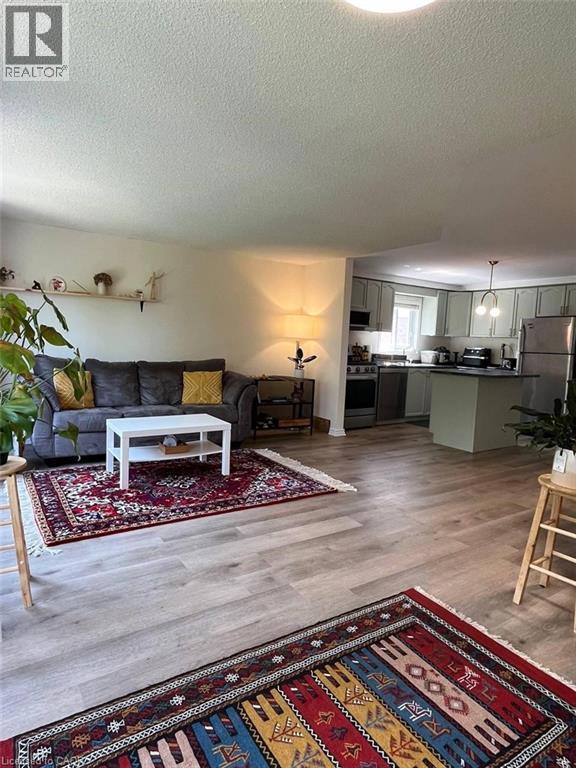 318 Sable Court, Waterloo, Ontario  N2K 3Z4 - Photo 6 - 40814062