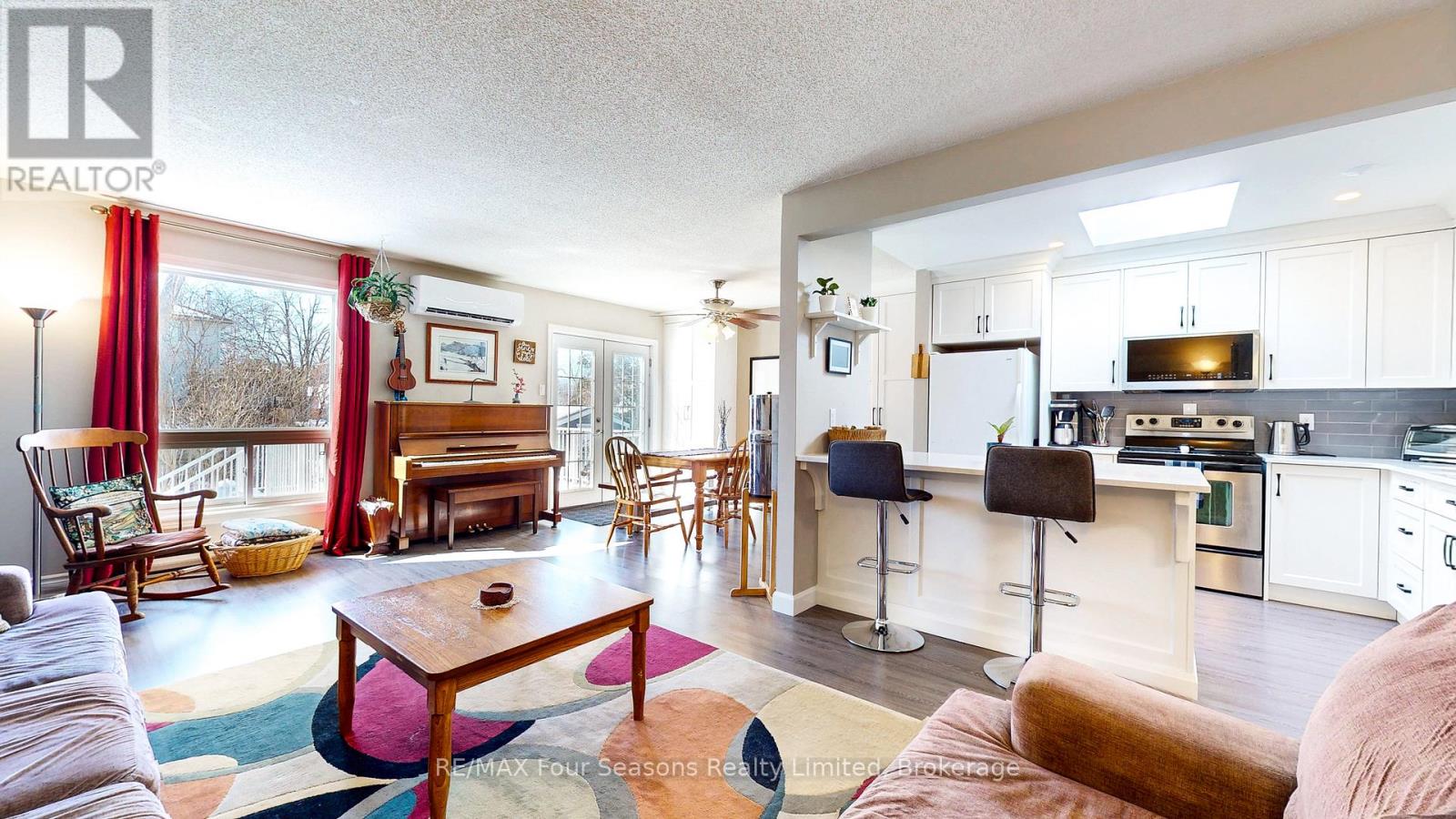 74 Telfer Road, Collingwood, Ontario  L9Y 4S2 - Photo 5 - S12966658