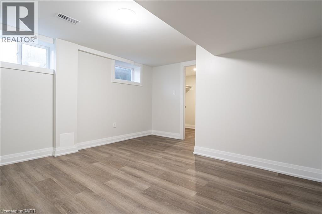 1141 Mohawk Road E, Hamilton, Ontario  L8T 2S4 - Photo 38 - 40818309