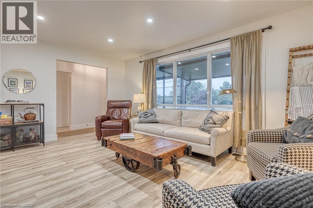 1141 Mohawk Road E, Hamilton, Ontario  L8T 2S4 - Photo 12 - 40818212