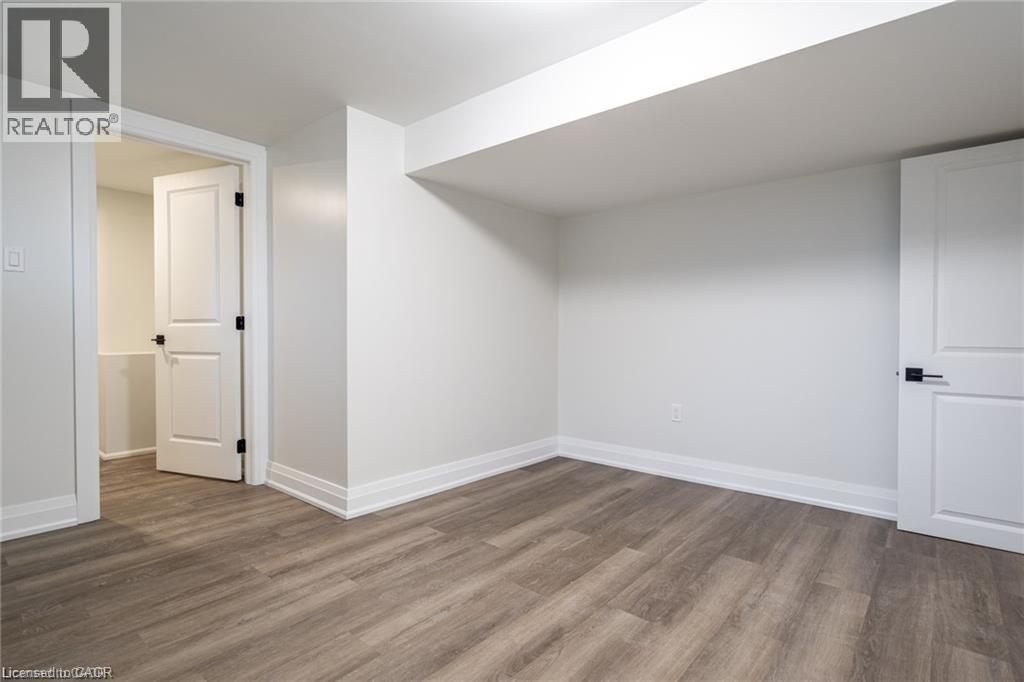 1141 Mohawk Road E, Hamilton, Ontario  L8T 2S4 - Photo 39 - 40818212