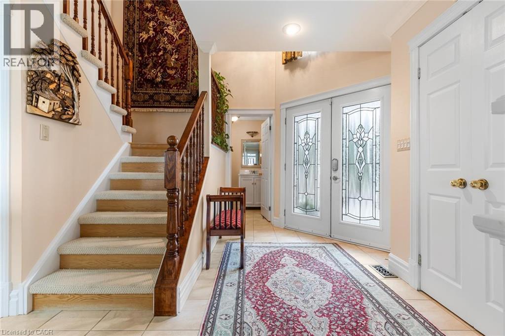 1 Twelfth Street, Grimsby, Ontario  L3M 2V6 - Photo 3 - 40816489