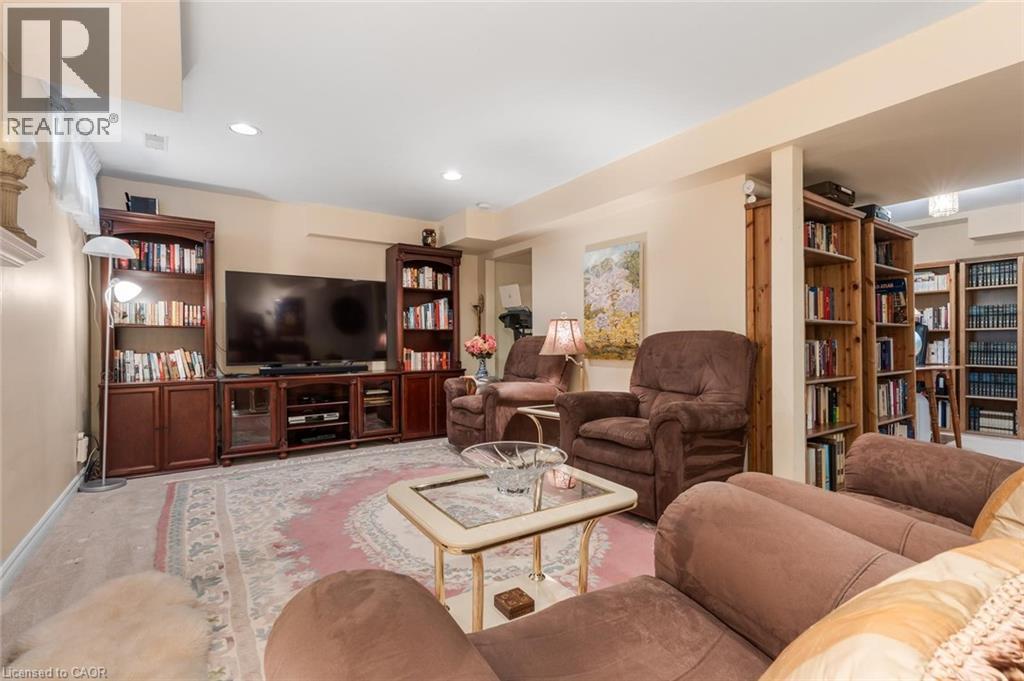 1 Twelfth Street, Grimsby, Ontario  L3M 2V6 - Photo 32 - 40816489