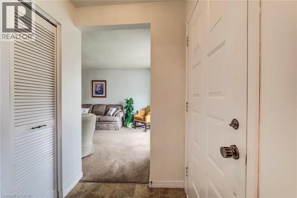 53 Greenock Drive, Kitchener, Ontario  N2E 2J9 - Photo 6 - 40816248