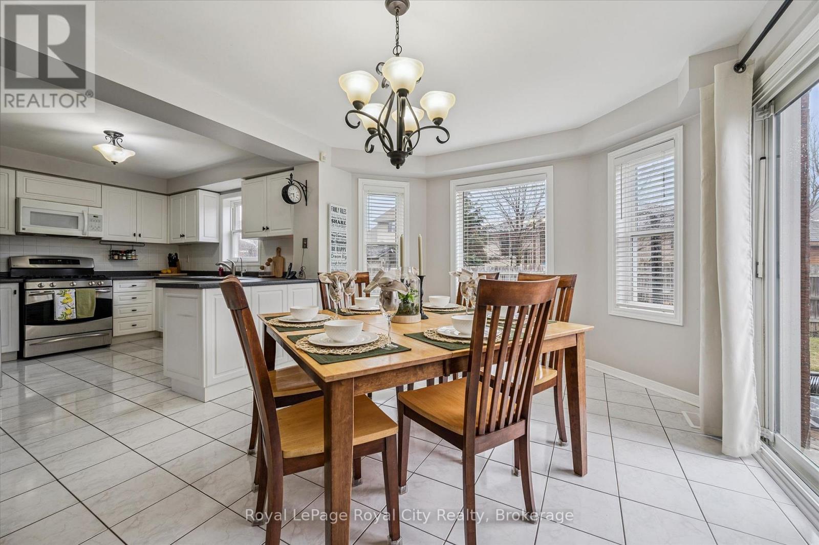 339 Daniel Crescent, Centre Wellington, Ontario  N0B 1S0 - Photo 10 - X12967464