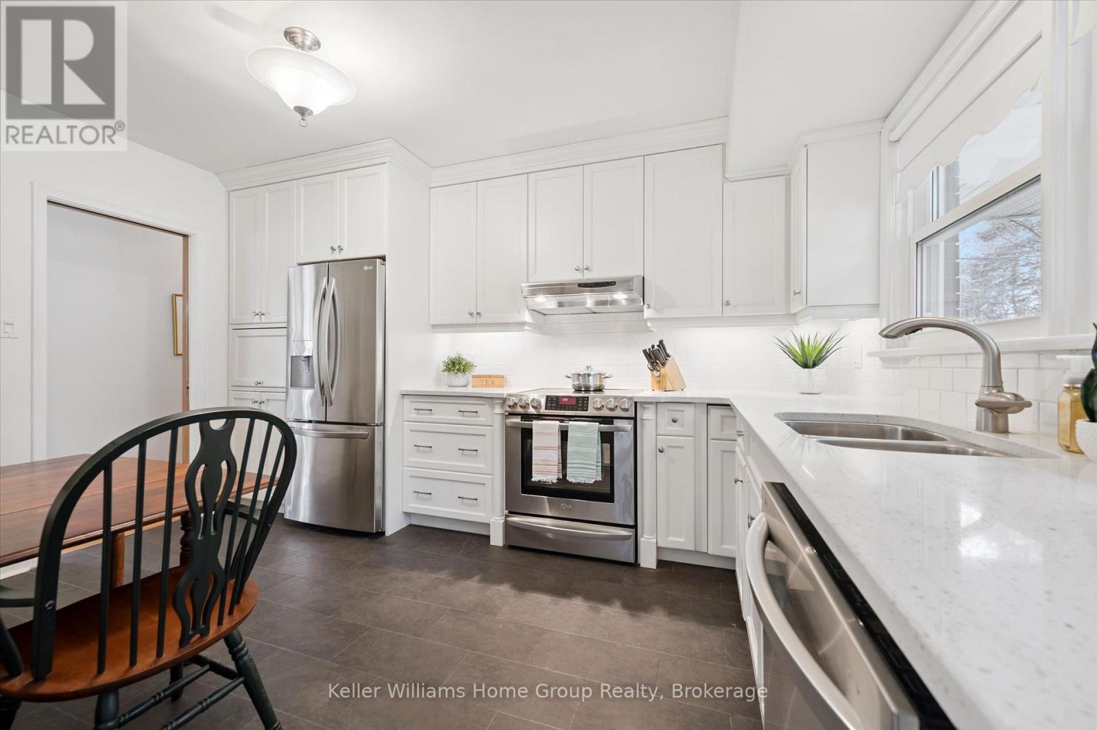 22 Gladstone Avenue, Guelph, Ontario  N1E 1L6 - Photo 12 - X12967612