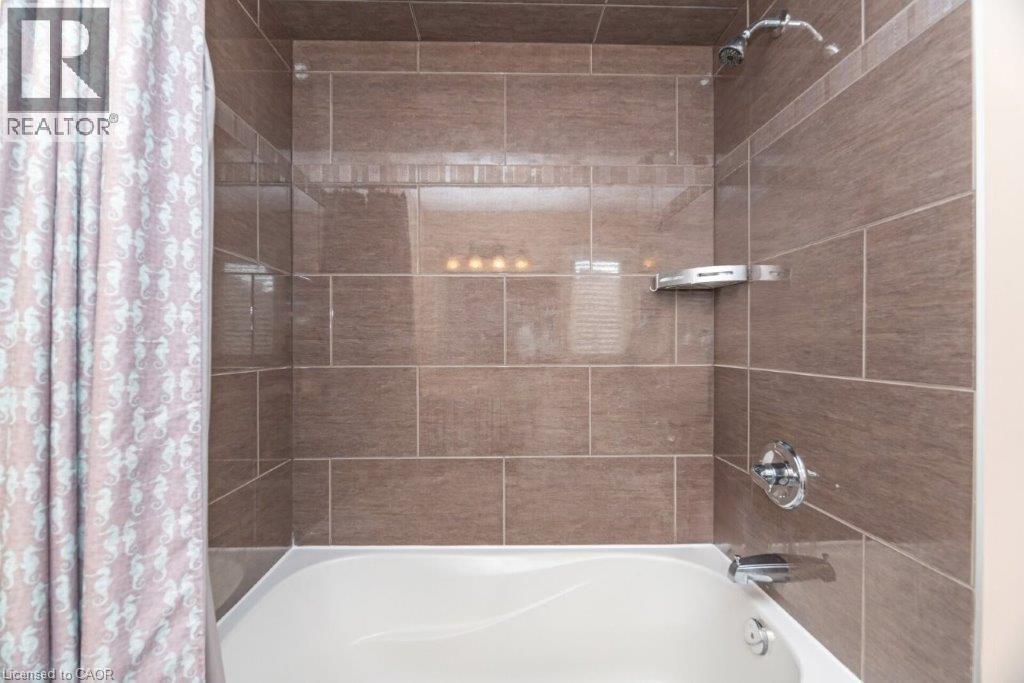 9 Lorupe Court, Hamilton, Ontario  L9G 0B4 - Photo 28 - 40818393