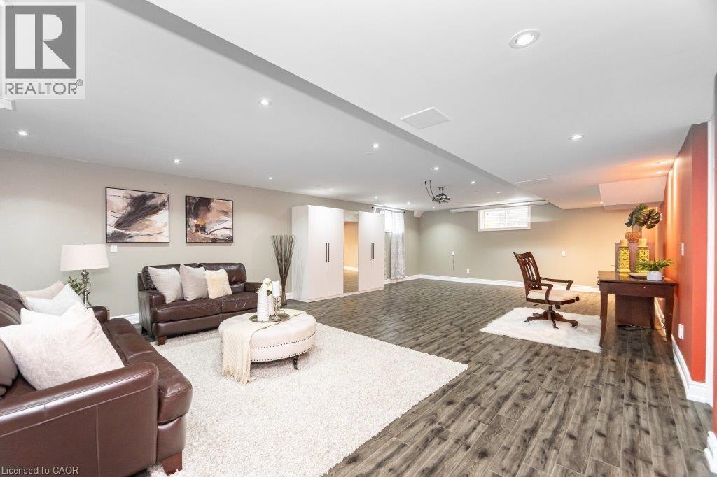 9 Lorupe Court, Hamilton, Ontario  L9G 0B4 - Photo 37 - 40818393