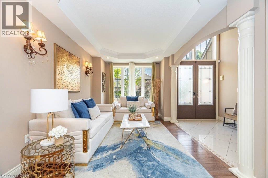 9 Lorupe Court, Hamilton, Ontario  L9G 0B4 - Photo 5 - 40818393