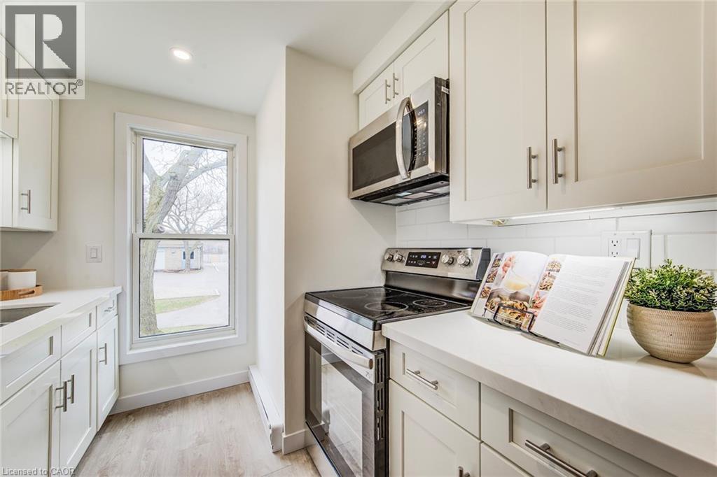 35 Breckenridge Drive Unit# 64, Kitchener, Ontario  N2B 3H5 - Photo 3 - 40818474