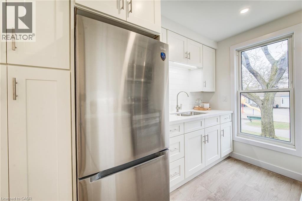 35 Breckenridge Drive Unit# 64, Kitchener, Ontario  N2B 3H5 - Photo 4 - 40818474