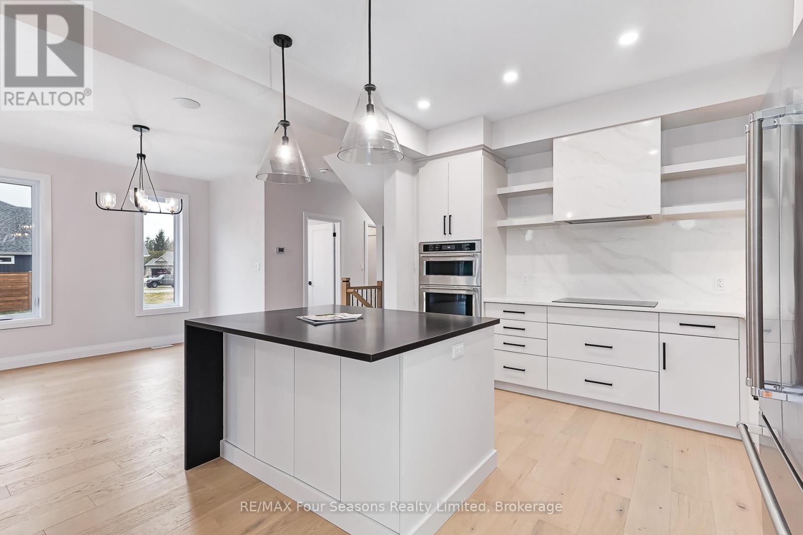 3 Boynton Court, Blue Mountains, Ontario  N0H 2P0 - Photo 11 - X12968090