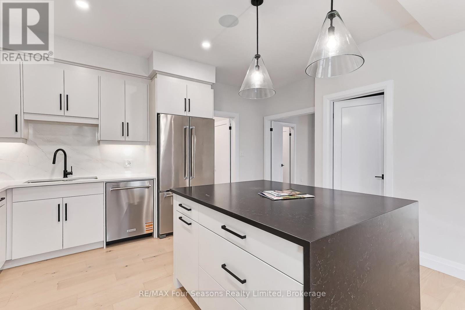 3 Boynton Court, Blue Mountains, Ontario  N0H 2P0 - Photo 12 - X12968090