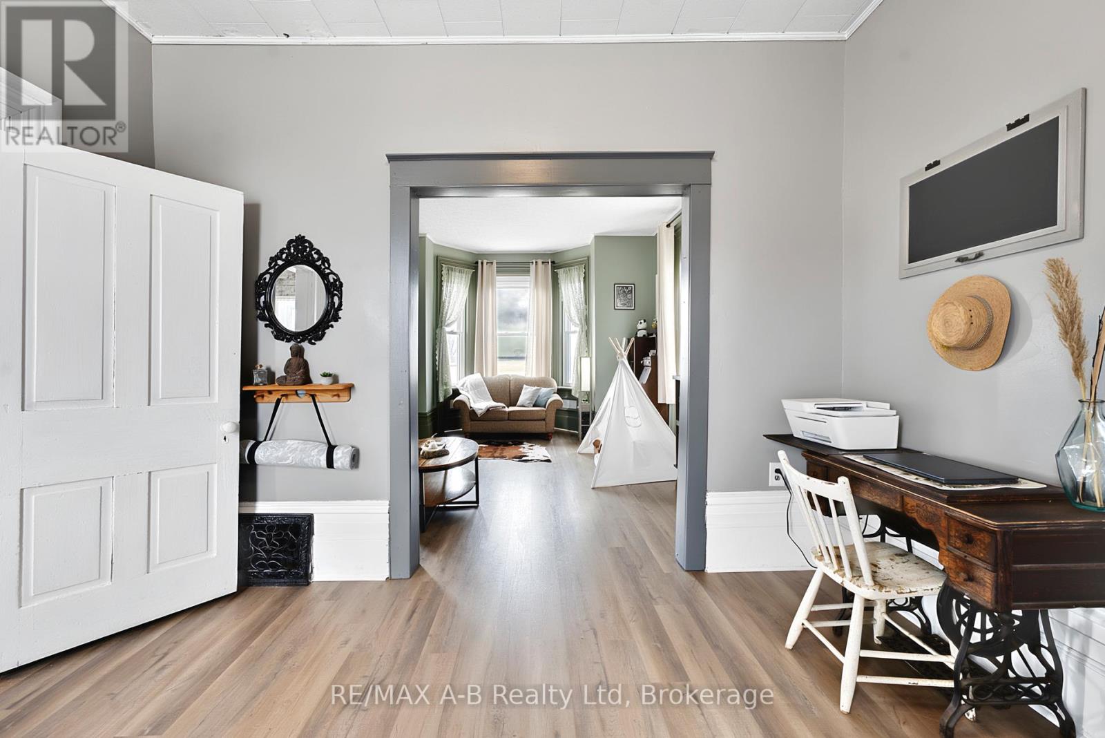 4722 Perth Line 20 Line, Perth South, Ontario  N4X 1C9 - Photo 11 - X12968892