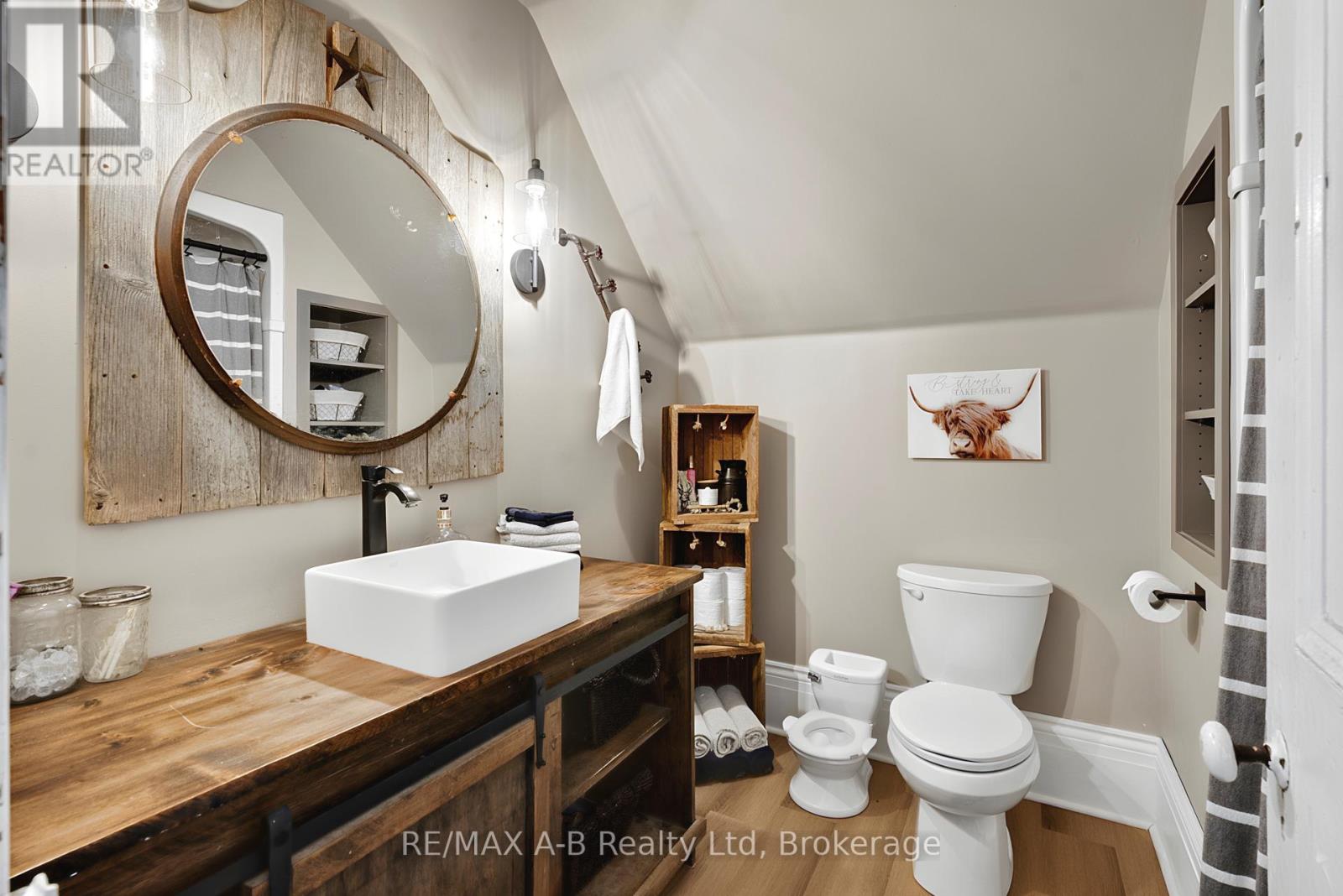 4722 Perth Line 20 Line, Perth South, Ontario  N4X 1C9 - Photo 24 - X12968892