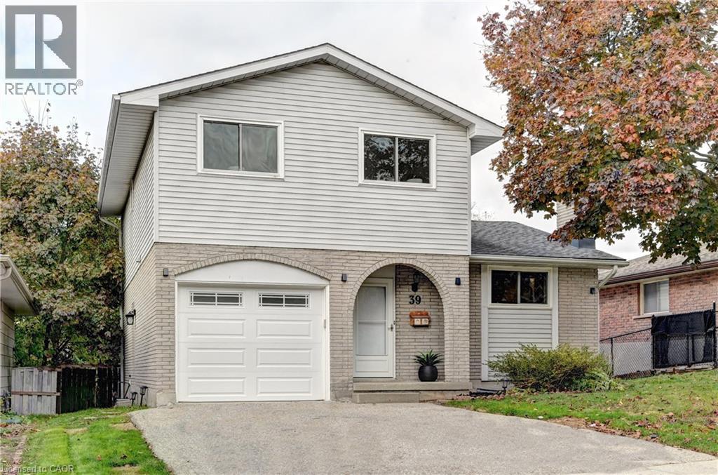 39 Southwood Drive, Kitchener, Ontario  N2E 2E6 - Photo 2 - 40817525