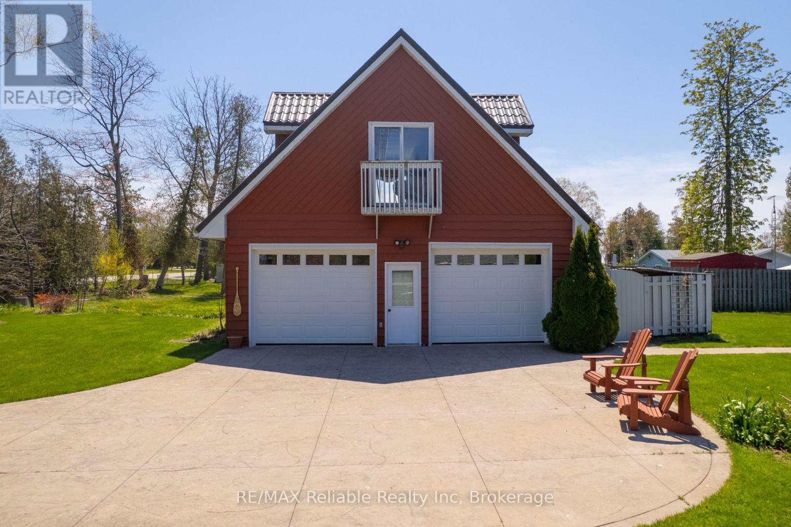 185 Huron Road, Huron-Kinloss, Ontario  N2Z 2X3 - Photo 2 - X12969264