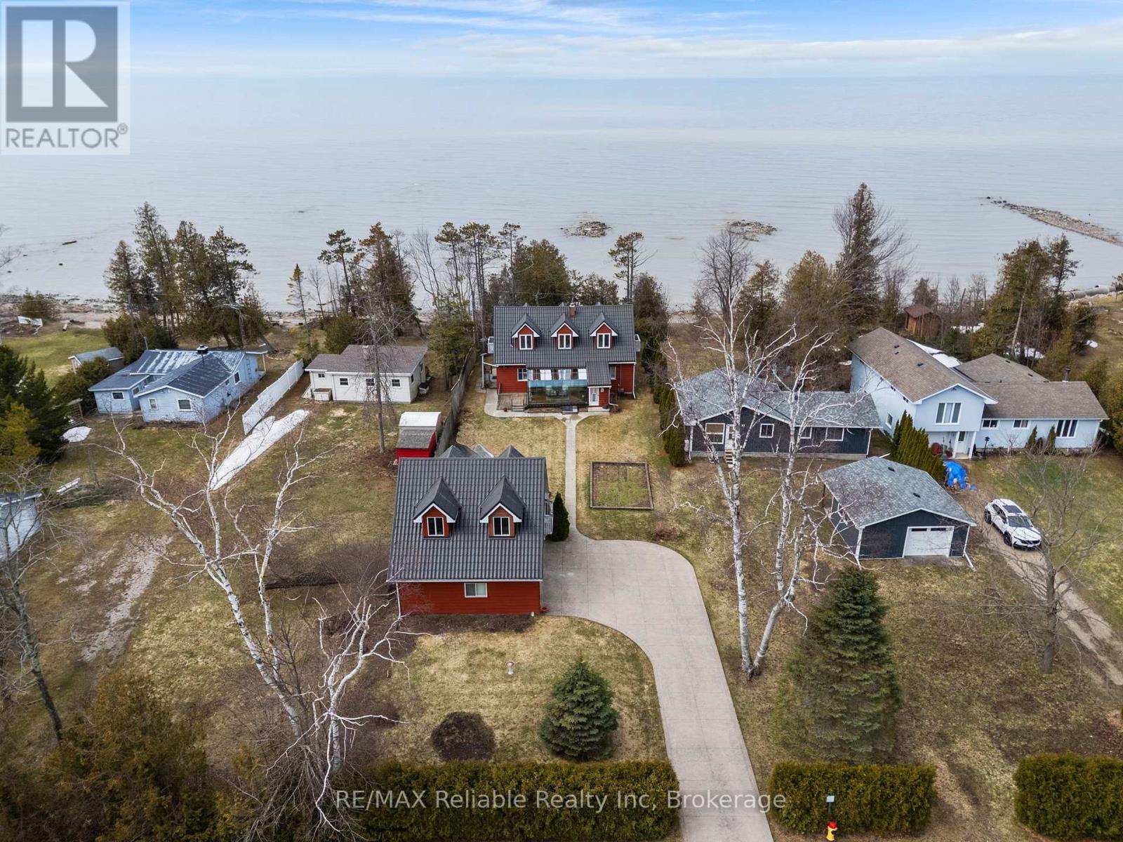 185 Huron Road, Huron-Kinloss, Ontario  N2Z 2X3 - Photo 47 - X12969264