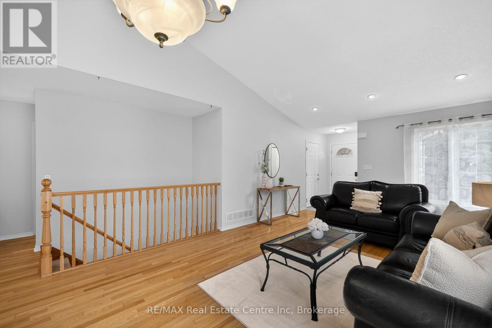 91 Flaherty Drive, Guelph, Ontario  N1K 1Y7 - Photo 6 - X12969280