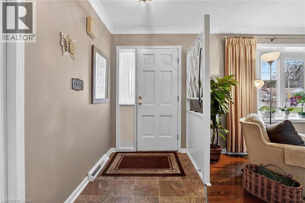 6 Nelles Road S, Grimsby, Ontario  L3M 2Z2 - Photo 9 - 40817194