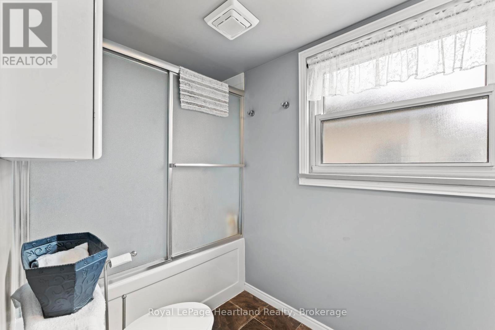 107 Victoria Street N, Goderich, Ontario  N7A 2S2 - Photo 19 - X12969606