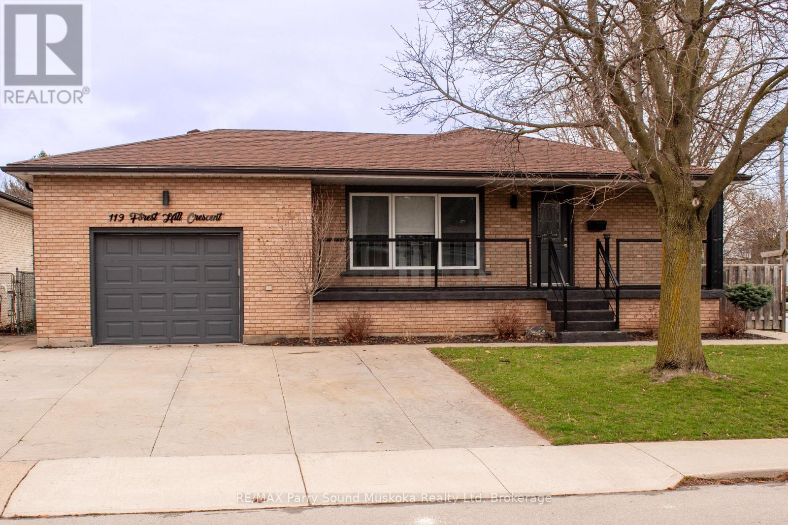 119 FOREST HILL CRESCENT, Hamilton, Ontario