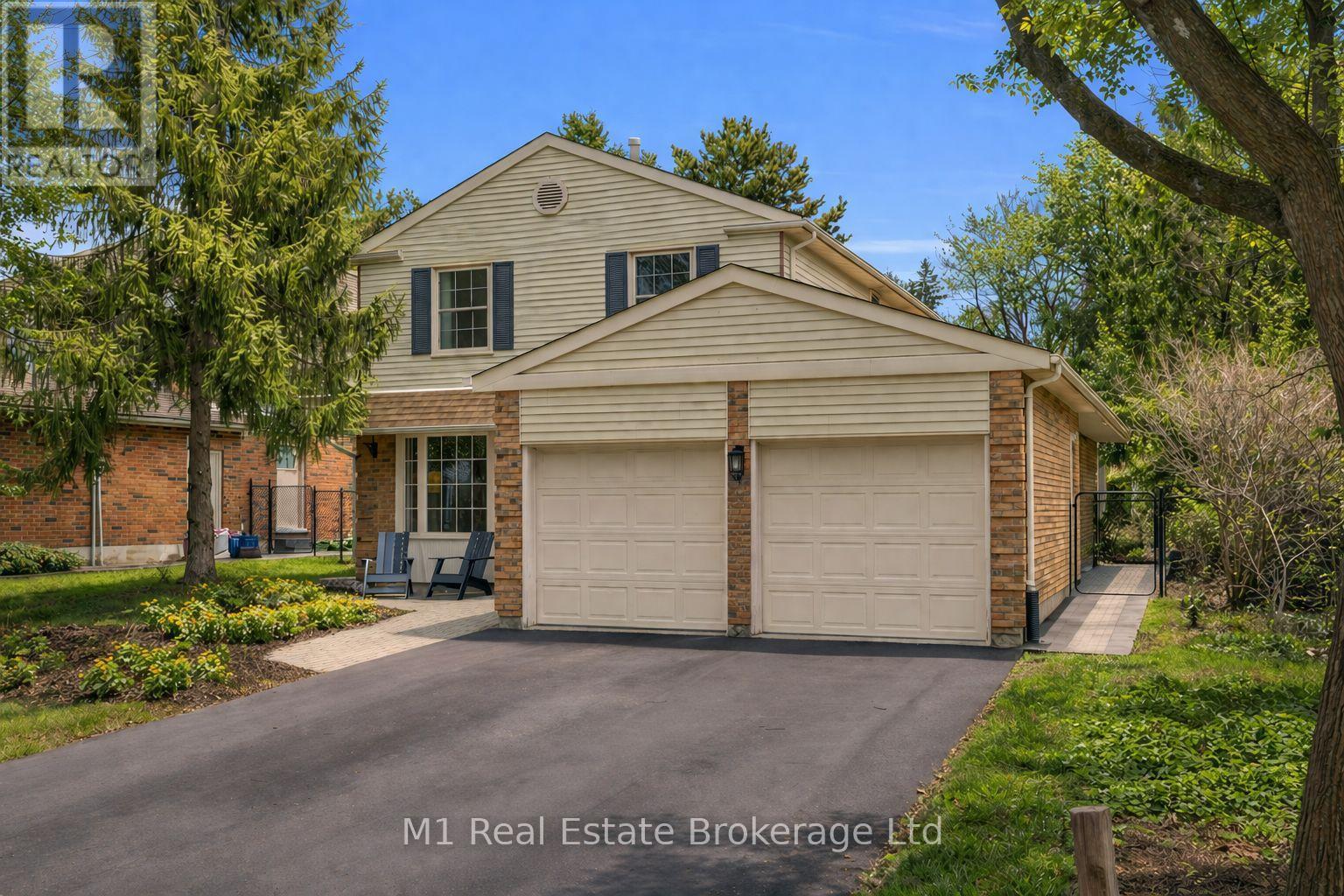 320 Tatlock Drive, Waterloo, Ontario  N2L 5Y5 - Photo 3 - X12970508