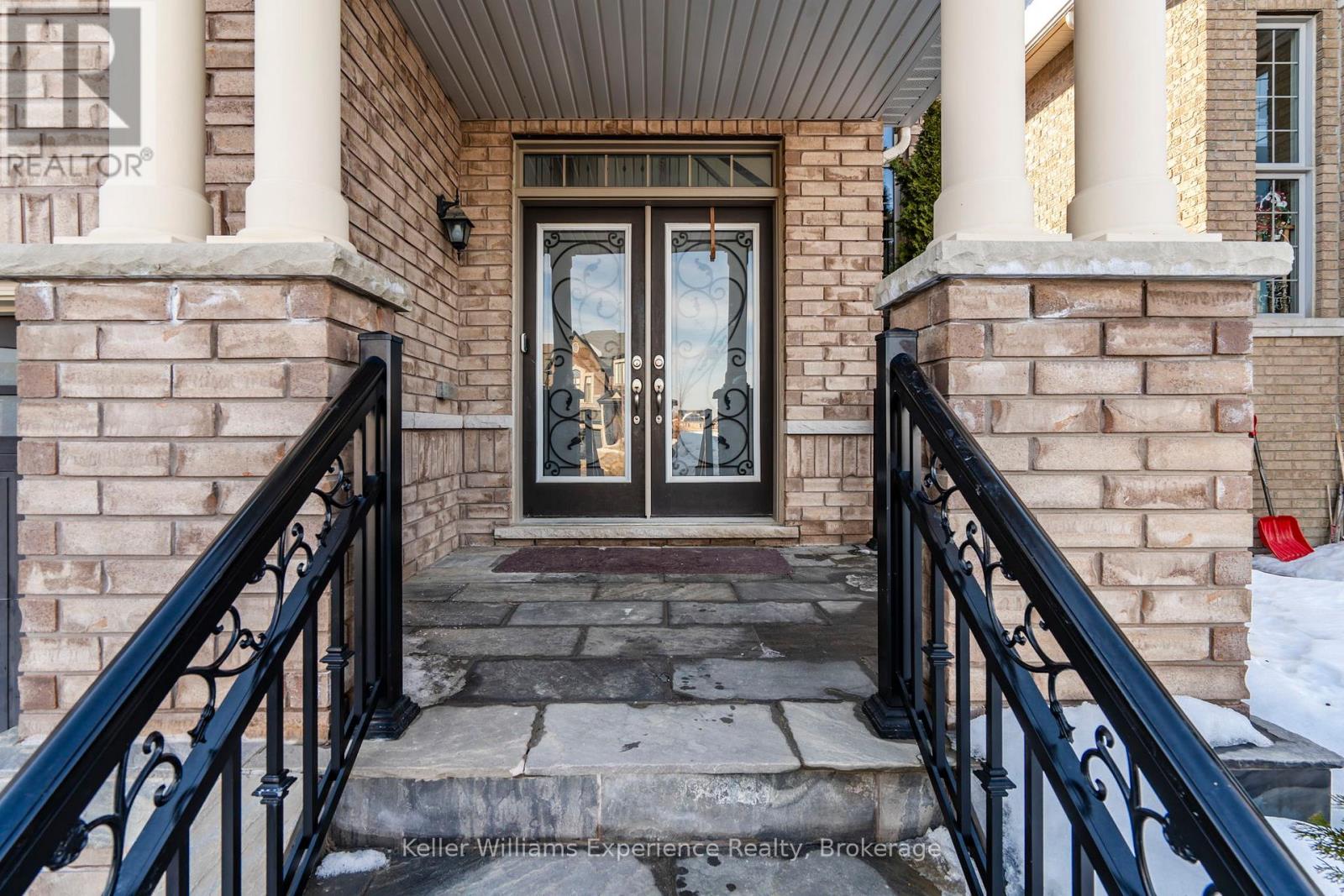 2090 Webster Boulevard, Innisfil, Ontario  L9S 0J2 - Photo 2 - N12970792