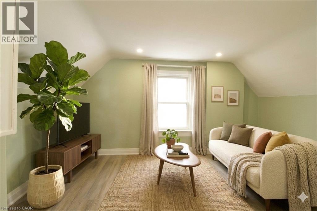 1243 LANGMUIR Avenue Unit# Upper, London, Ontario