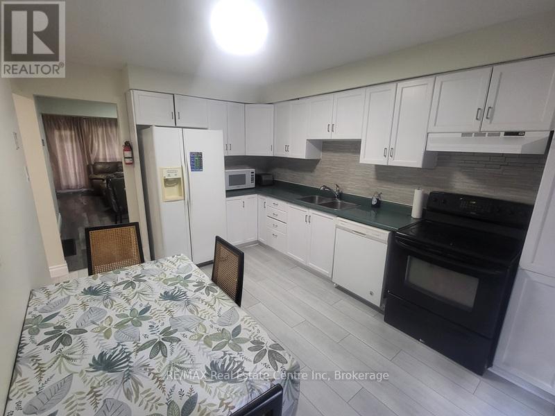 137 Dovercliffe Road, Guelph, Ontario  N1G 3A5 - Photo 6 - X12970938