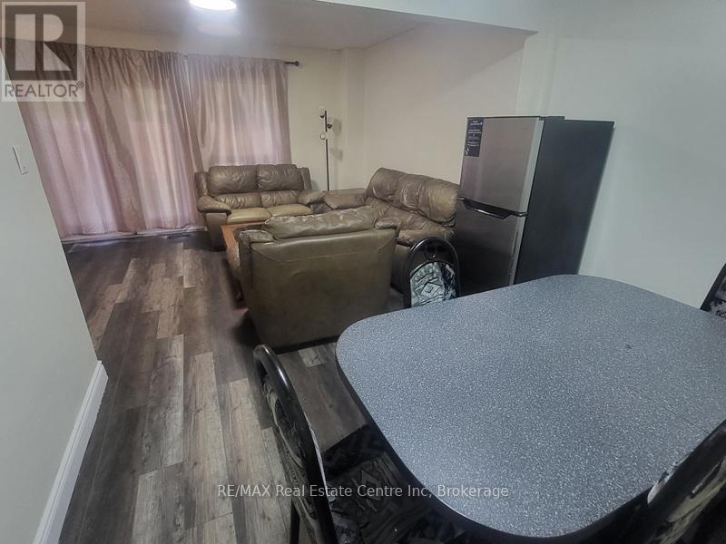 137 Dovercliffe Road, Guelph, Ontario  N1G 3A5 - Photo 8 - X12970938