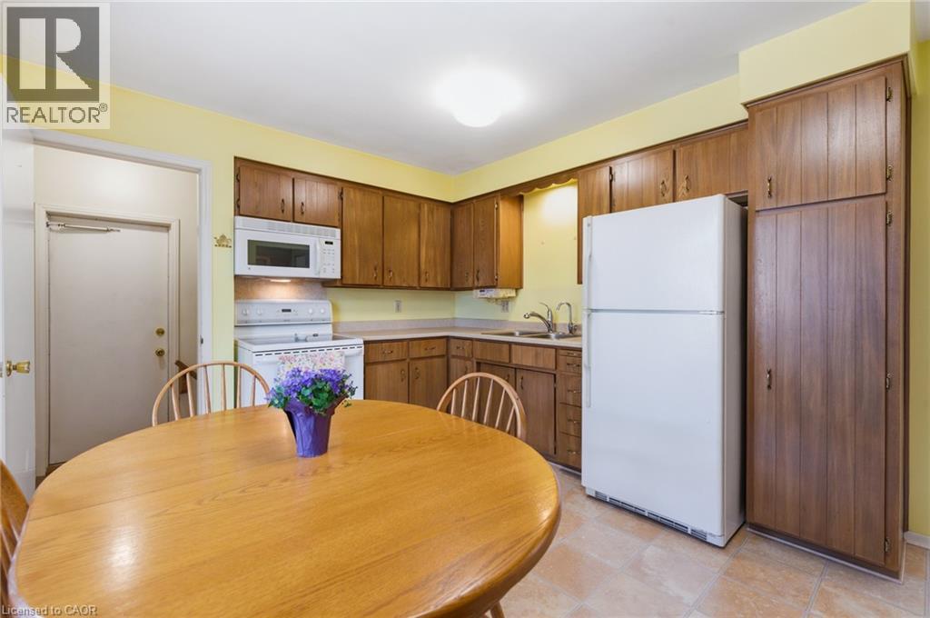 106 Shea Crescent, Kitchener, Ontario  N2E 1E8 - Photo 11 - 40818209