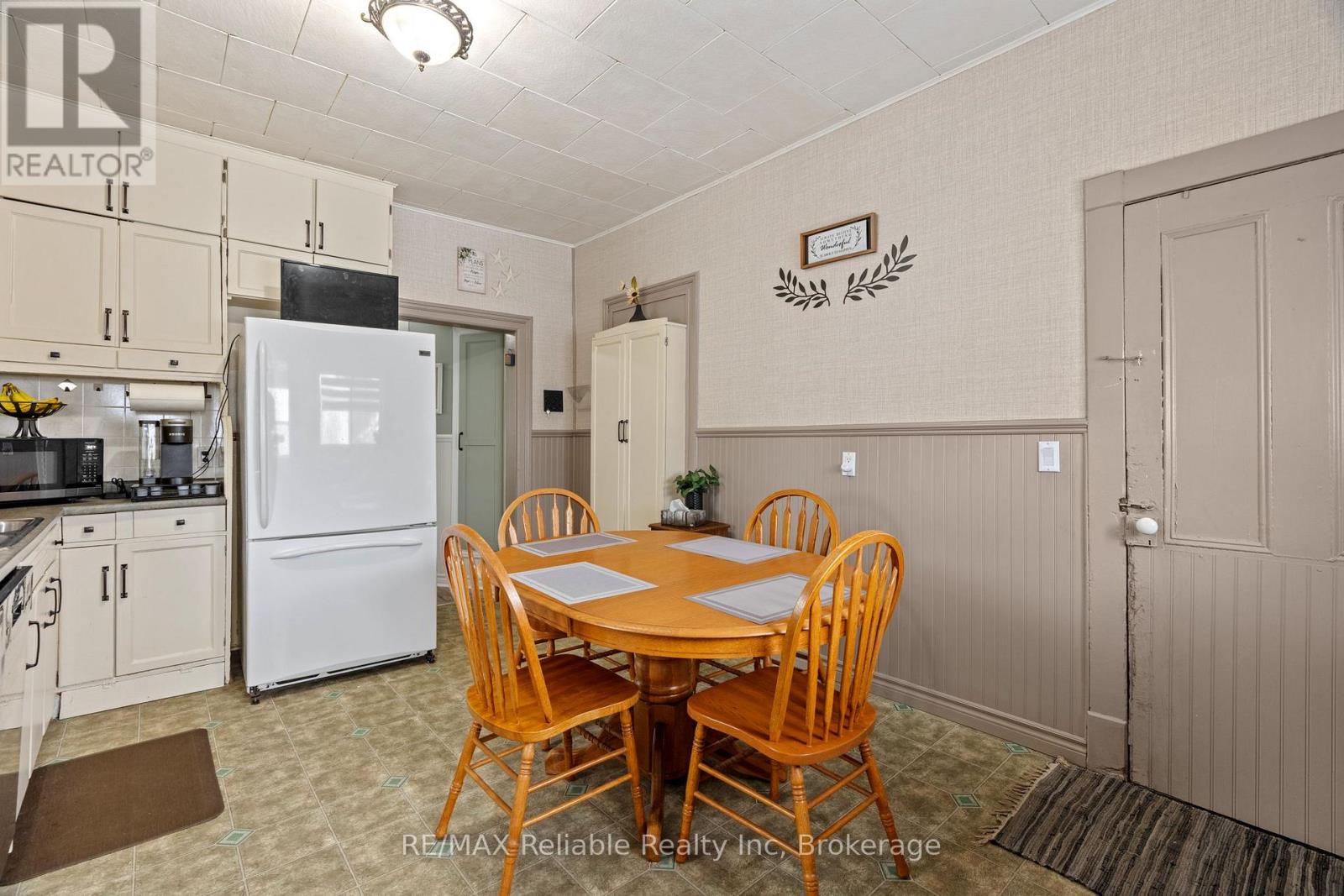 25 Jarvis Street N, Huron East, Ontario  N0K 1W0 - Photo 16 - X12972000