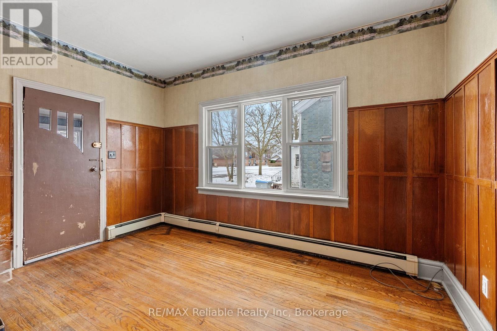 25 Jarvis Street N, Huron East, Ontario  N0K 1W0 - Photo 31 - X12972000