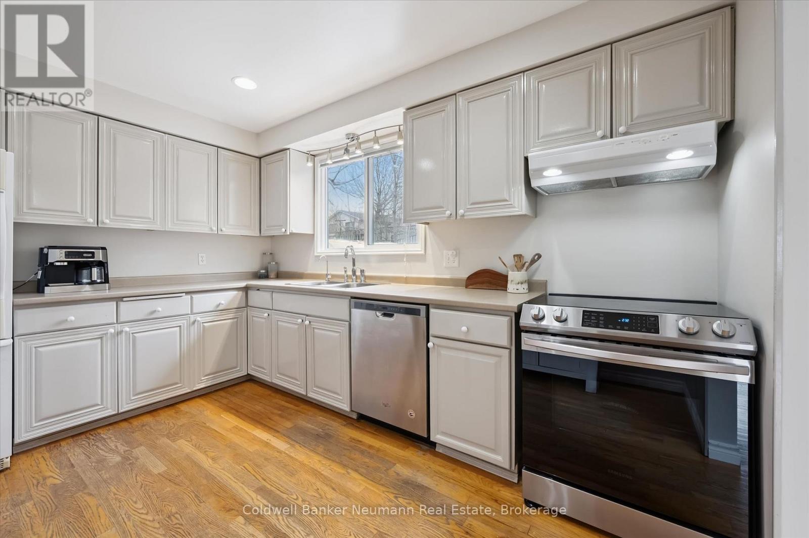 18 Gateway Drive, Guelph, Ontario  N1H 6W8 - Photo 12 - X12972162