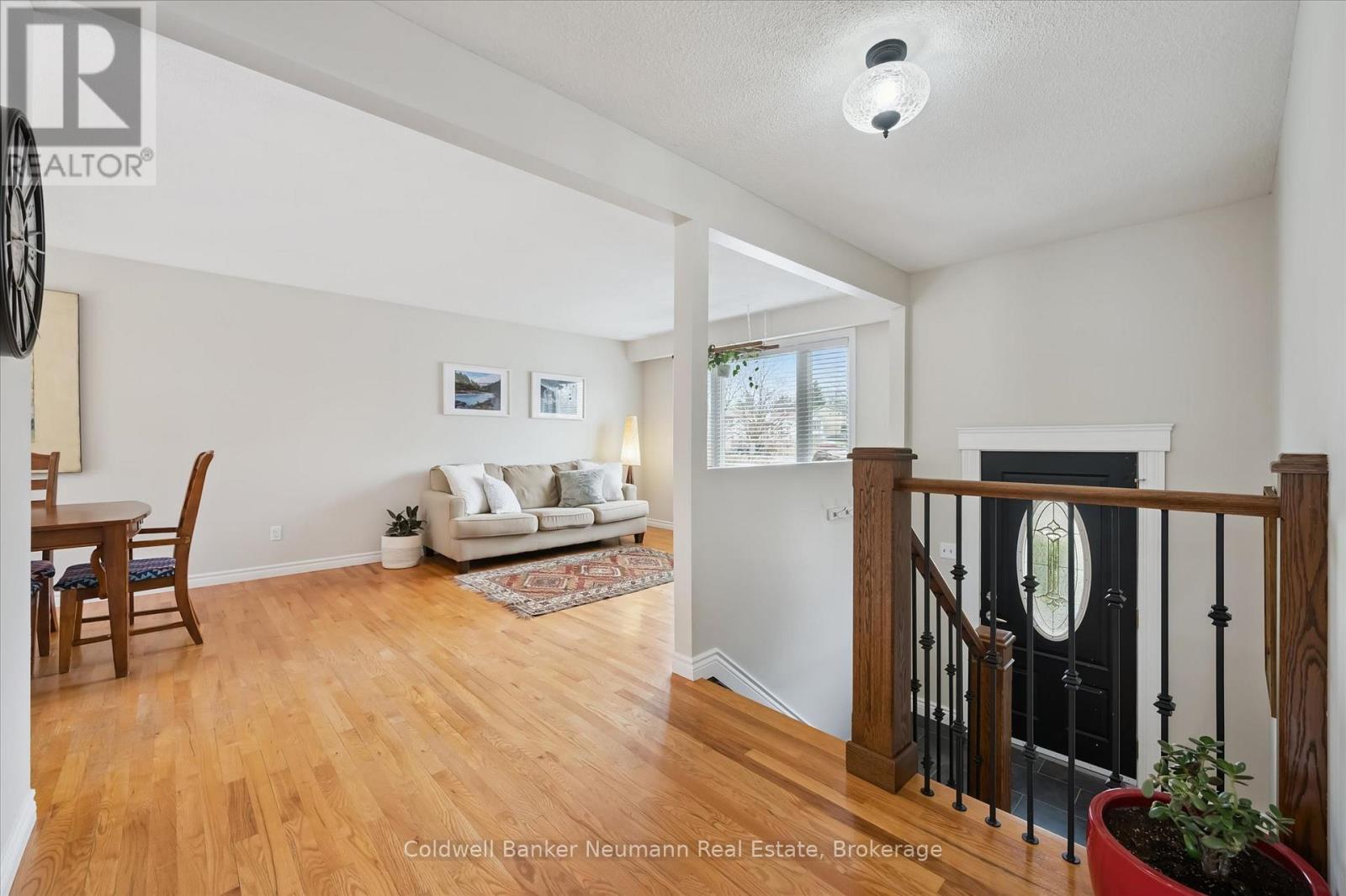 18 Gateway Drive, Guelph, Ontario  N1H 6W8 - Photo 6 - X12972162