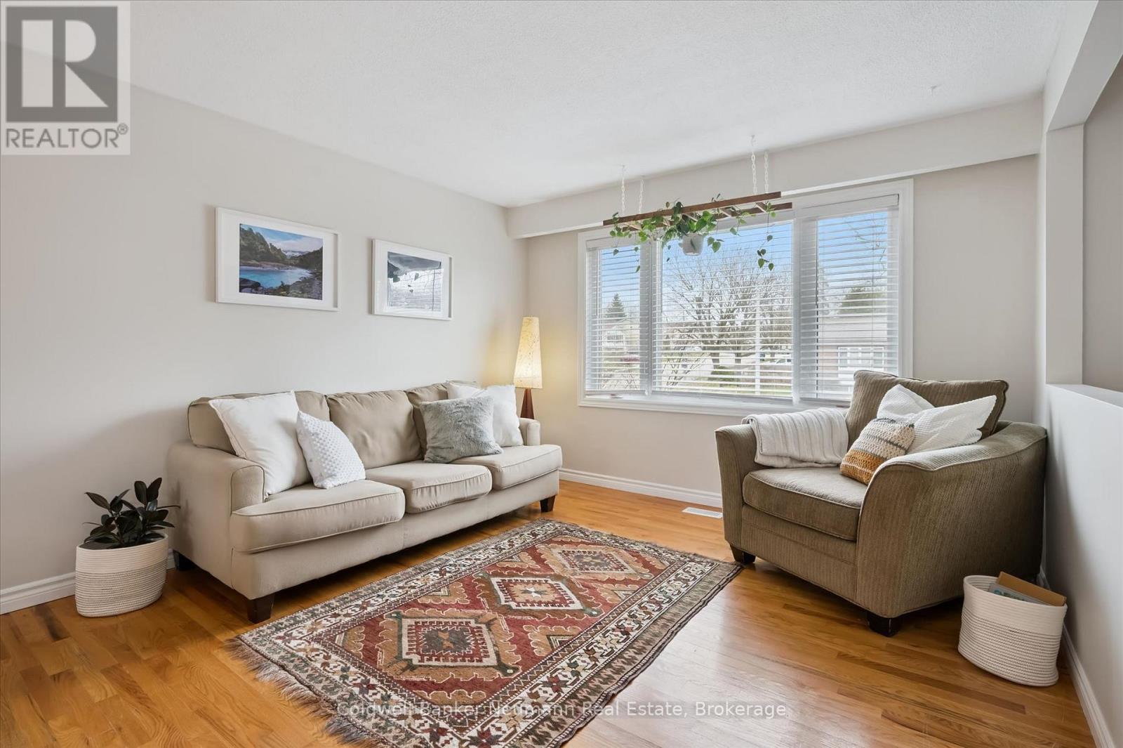 18 Gateway Drive, Guelph, Ontario  N1H 6W8 - Photo 7 - X12972162